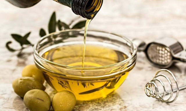 Έδεσσα: Συνελήφθη 70χρονη - Πουλούσε ελαιόλαδο αμφιβόλου ποιότητας στη λαϊκή