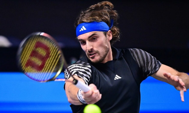 Στέφανος Τσιτσιπάς: Συναγερμός για τη συμμετοχή του στα ATP Finals - Διέκοψε ξανά την προπόνησή του