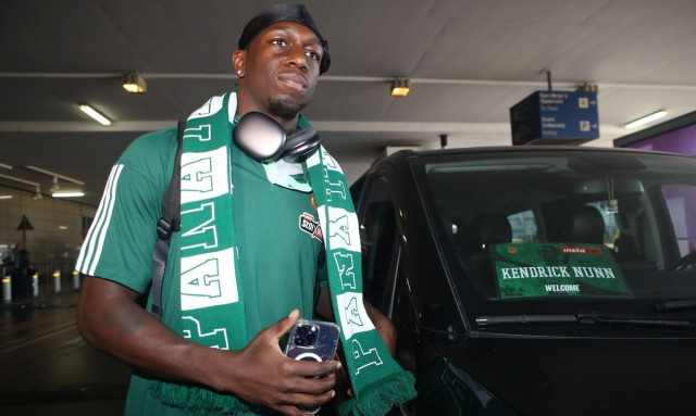 «Επίθεση» αγάπης στον Ναν στη Θεσσαλονίκη