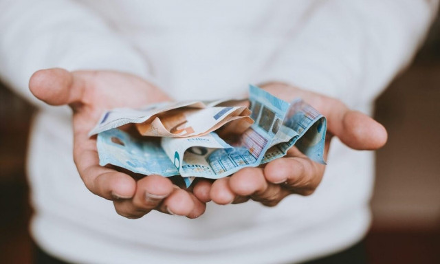 Νέα μέτρα: Οι φοροελαφρύνσεις που φέρνει η κυβέρνηση το 2024 - Τι εξετάζεται