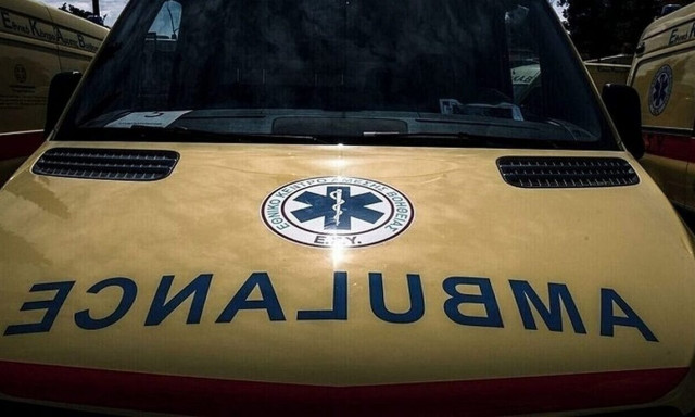 Σοβαρό τροχαίο στην Ε.Ο. Πύργου – Κυπαρισσίας – Στο νοσοκομείο τριμελής οικογένεια