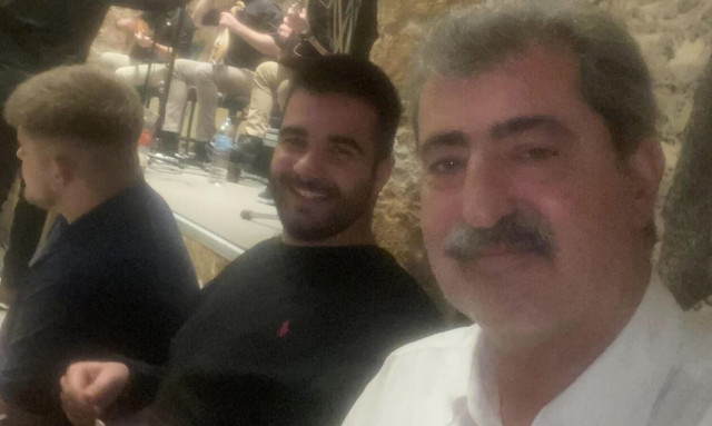 ΣΥΡΙΖΑ: Το γλέντησε ο Πολάκης μετά την αποχώρηση της «Ομπρέλας»