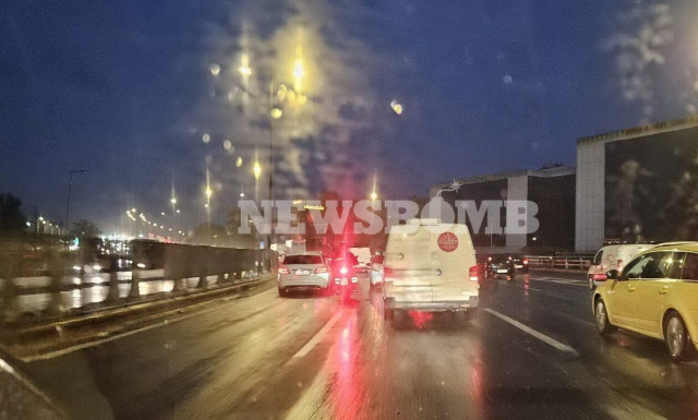 Κίνηση τώρα: Προβλήματα σε αρκετούς δρόμους - Δείτε αναλυτικά τα σημεία