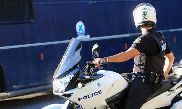 Τρόμος στο Ολυμπιακό Χωριό - Άνδρας απείλησε ανήλικους με μαχαίρι