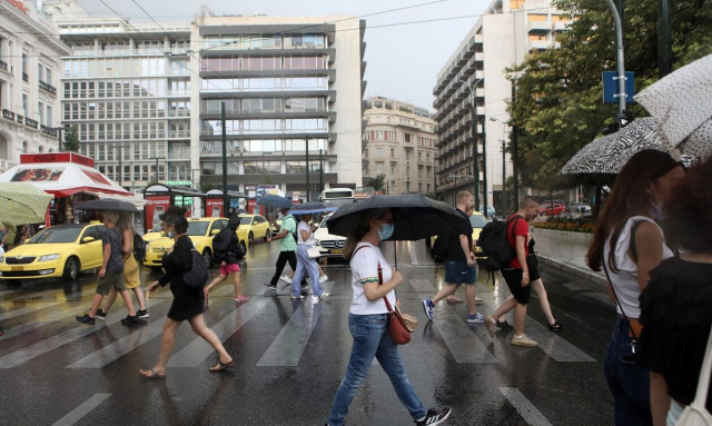 Καιρός - Γιαννόπουλος: Καταιγίδες το Σάββατο σε όλη τη χώρα και... τα πρώτα χιόνια