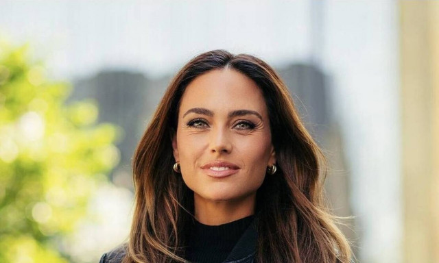 Φράνκα Λέφελντ: Σύζυγος του Λίντνερ η δημοσιογράφος που συντόνισε τη συζήτηση Μητσοτάκη-Μερτς