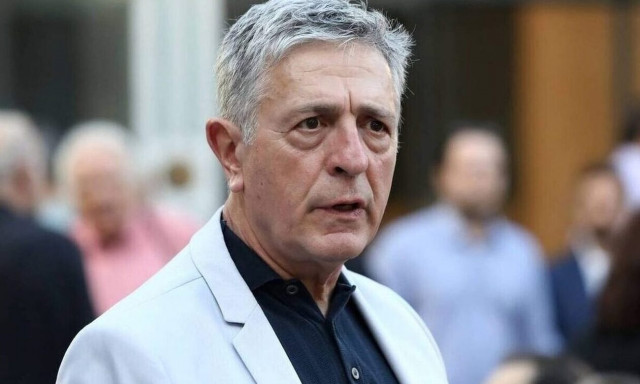 Κούλογλου: Δεν παραδίδω την έδρα