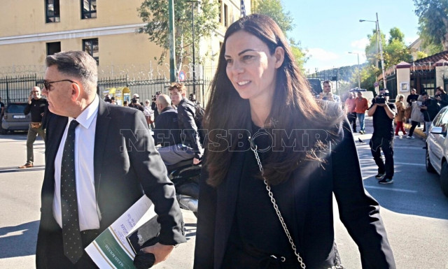 Η πρώτη αντίδραση της Βατίδου: «Ευχαριστώ τον Αλέξη» – Αποχώρησε ο Κούγιας πριν από τη σύνδεση