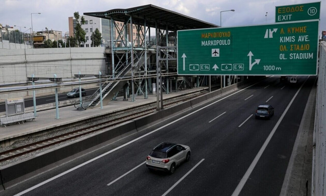 Αττική Οδός: Τροχαίο και... καθυστερήσεις προς Ελευσίνα