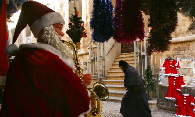 Χριστούγεννα χωρίς παιχνίδια: Πιο ελαφρύ φέτος το «έλκηθρο» του Αη-Βασίλη λόγω κρίσης