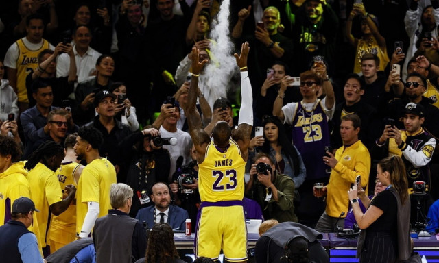 NBA: Σαρωτικοί οι Λέικερς, διέλυσε τους Σπερς η Οκλαχόμα - Όλα τα αποτελέσματα και τα highlights