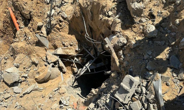 Γάζα: Υπόγεια σήραγγα και οπλισμός της Χαμάς εντοπίστηκαν στο νοσοκομείο Αλ Σίφα