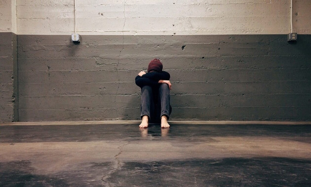 Εφιάλτης για 14χρονο: Τον χτυπούσαν, τον εξευτέλιζαν και τον εξανάγκαζαν να κάνει χρήση ναρκωτικών