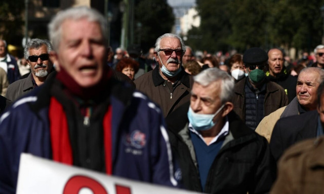 Επίδομα κοινωνικής αλληλεγγύης: Ποιοι συνταξιούχοι θα λάβουν 150 ευρώ επιπλέον τα Χριστούγεννα
