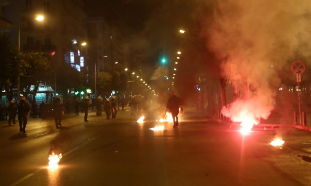 Πολυτεχνείο: Επεισόδια σε Θεσσαλονίκη και Πάτρα - Στην πρεσβεία του Ισραήλ η πορεία της Αθήνας