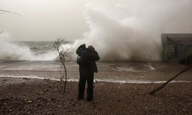 Weather forecast: Mixed fair/rainy, cooler on Sunday