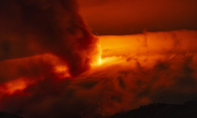 Ιταλία: Η Πολιτική Προστασία ανεβάζει το επίπεδο συναγερμού για το ηφαίστειο Αίτνα