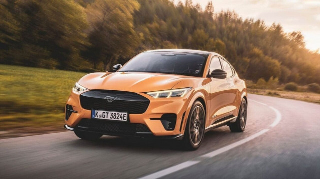 Ford Mustang Mach-E: Το ηλεκτρικό αυτοκίνητο που δείχνει πως κάθε εποχή έχει το δικό της θρύλο