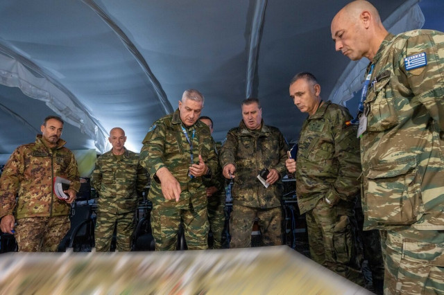 «GORDIAN KNOT 2023»: Μεγάλη άσκηση του ΝΑΤΟ στη Θεσσαλονίκη - Δείτε εικόνες