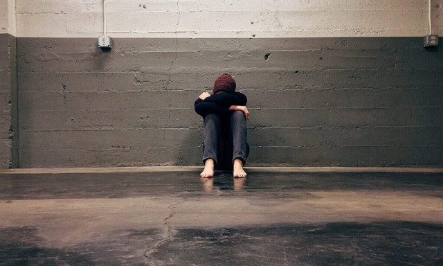 Νέο περιστατικό βίας ανηλίκων στο Κορωπί: Έσβησαν τσιγάρο στο σώμα μαθητή και τον απειλούσαν