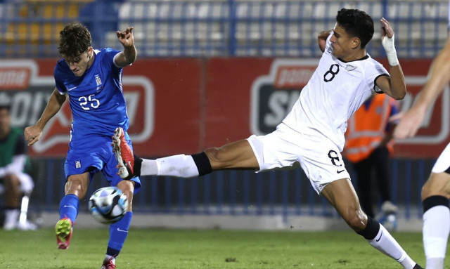 Εθνική Ελλάδας: Ο Κωνσταντέλιας άρχισε να «λάμπει» και με το εθνόσημο (video)