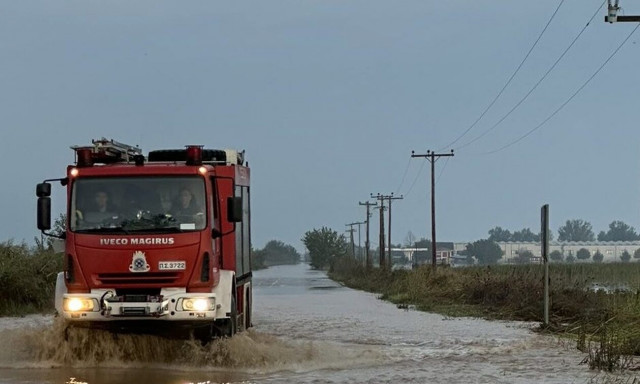 Κακοκαιρία: 288 κλήσεις δέχθηκε η Πυροσβεστική λόγω των θυελλωδών ανέμων