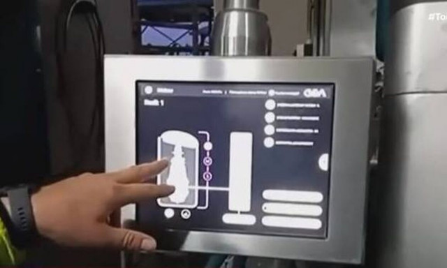 Ο high tech κτηνοτρόφος των Σερρών: Άρμεγμα αγελάδων από... ρομπότ