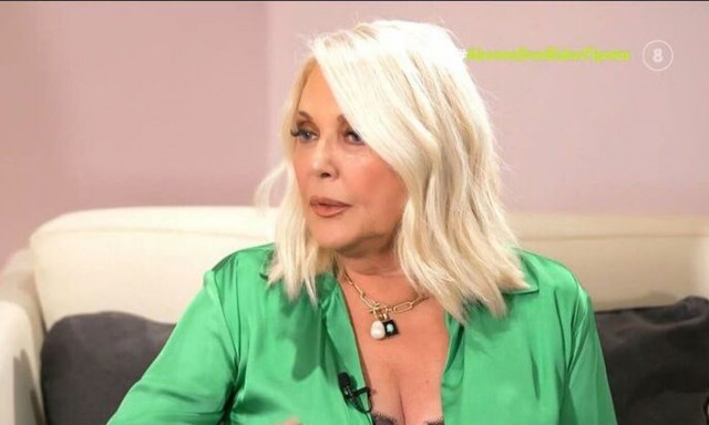 Συγκλονίζει η Ρούλα Κορομηλά για το μπούλινγκ: «Με μάζευαν, έκλαιγα στα καμαρίνια, υπέφερα»