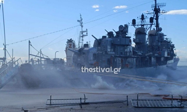 «Ναυμαχία» του αντιτορπιλικού Βέλους με τα ακραία φυσικά φαινόμενα στη Θεσσαλονίκη