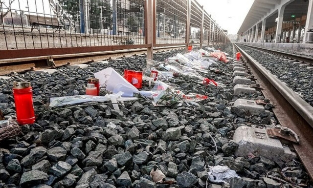 Τέμπη: Θρίλερ με τα ανθρώπινα υπολείμματα - Εφιάλτης για τις οικογένειες των θυμάτων