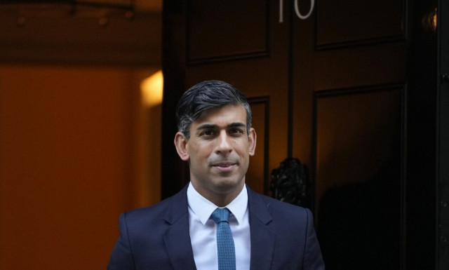 Σοκ στη Βρετανία: Ο Ρίσι Σούνακ φέρεται να είπε «ας αφήσουμε κόσμο να πεθάνει» στον κορονοϊό