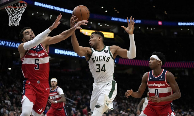 NBA: Μυθικός Γιάννης Αντετοκούνμπο διέλυσε με 42άρα τους Ουίζαρντς και έγραψε ιστορία! (vids)