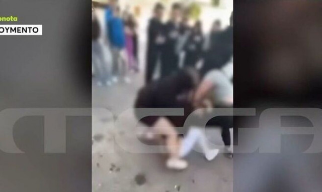 Περιστέρι: Ξανά στο σχολείο η 14χρονη μετά τον ξυλοδαρμό από συμμαθήτριές της - Βίντεο ντοκουμέντο