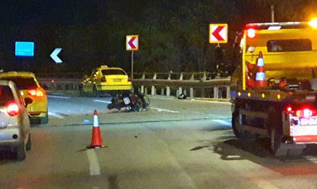 Τροχαίο με νεκρό στην Καλλιθέα: Μηχανή συγκρούστηκε με ταξί - Nεκρός ο δικυκλιστής