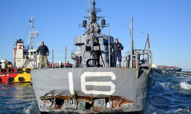 Αντιτορπιλικό «Βέλος»: Παρέμβαση Εισαγγελέα για το ρήγμα στο πλοίο