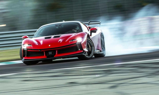 Η Ferrari SF90 XX Stradale είναι η πιο γρήγορη στο Fiorano