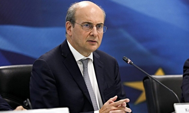 Χατζηδάκης: Πάνω από τους μισούς ελεύθερους επαγγελματίες δηλώνουν ζημίες ή μηδενικό εισόδημα