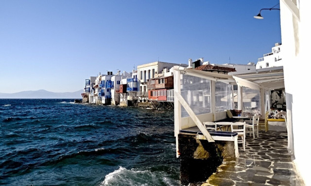 Ελκυστικός προορισμός η Μύκονος και εκτός τουριστικής περιόδου - Αύξηση των ξένων αφίξεων