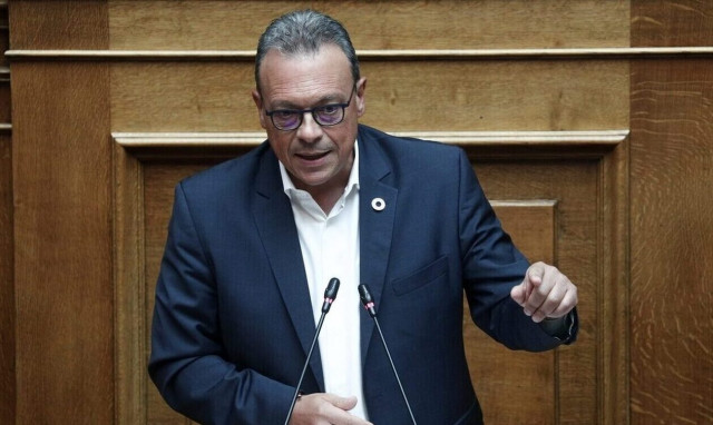 Πυρά Φάμελλου κατά της κυβέρνησης: «Αφήσατε τη χώρα αθωράκιστη»