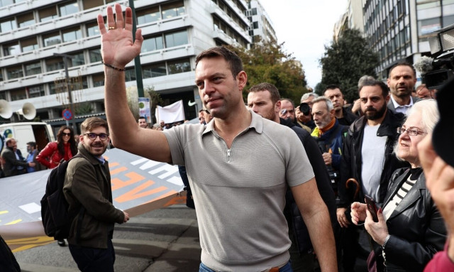 Το «αιχμηρό» σχόλιο πολίτη στον Κασσελάκη: «Τι θες τις κάμερες; Κάνεις πως δεν θέλεις»