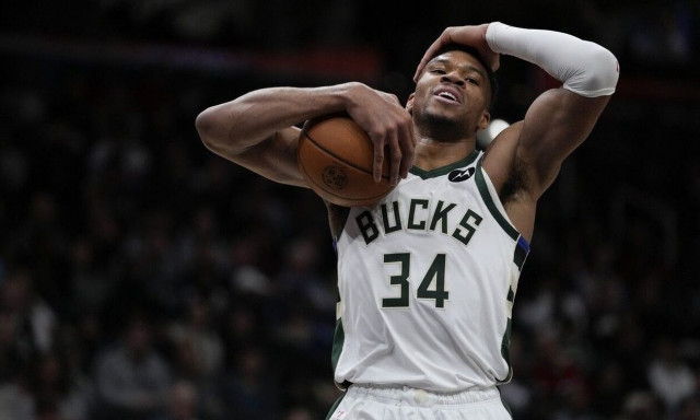 NBA: Η μυθική ανατροπή στη ντερμπάρα Σέλτικς-Μπακς βρήκε... σίδερο για τους Λίλαρντ και Γιάννη (vid)