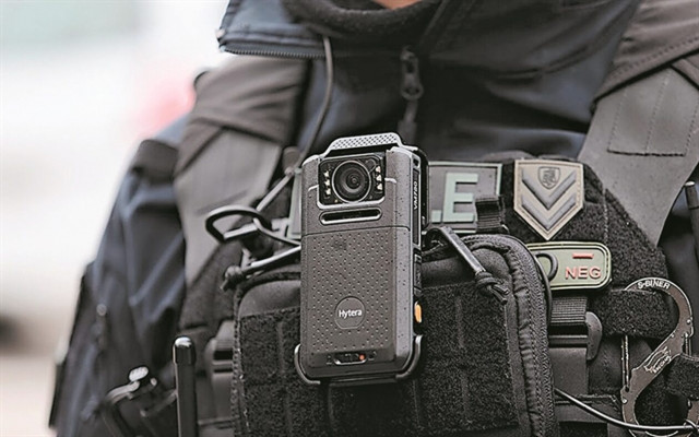Η ΕΛ.ΑΣ. γίνεται «hi-tech»: Τοποθετούνται κάμερες στις στολές και τα περιπολικά - Θα μεταδίδουν Live