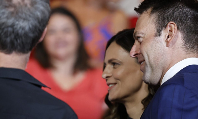 Aπάντηση 6+6 σε Κασσελάκη: «Είσαι χυδαίος και "πουμαρό"»