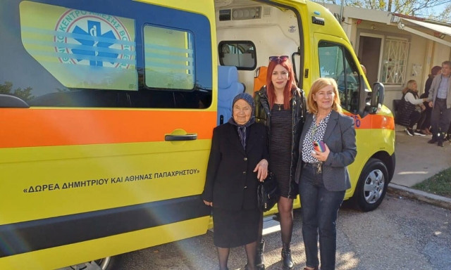 Μεσολόγγι: «Το έχω υποσχεθεί στον άντρα μου», είπε η συνταξιούχος για τη δωρεά του ασθενοφόρου