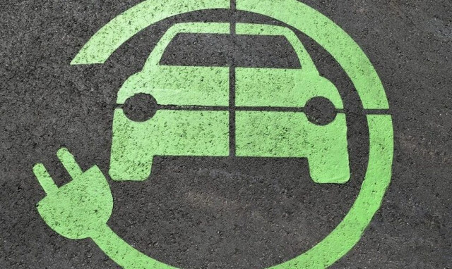 Πληρωμή 22.000 ευρώ για το πρώτο «πράσινο» ταξί