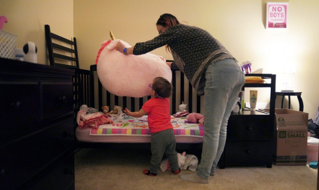 Νταντάδες της γειτονιάς: Από 300 έως 500 ευρώ στους γονείς - Ποιοι θα πάρουν την επιδότηση