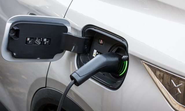 Μειώθηκαν οι πωλήσεις των plug-in υβριδικών και των ντίζελ οχημάτων στην ΕΕ τον Οκτώβριο