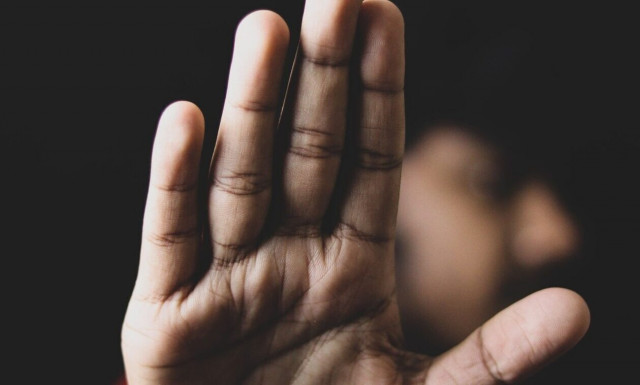 Άγριος ξυλοδαρμός άνδρα από γυναίκα στην Πάτρα - «Τα χαστούκια ακούγονταν απέναντι»