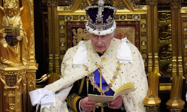 Σκάνδαλο στο Μπάκιγχαμ: Ο βασιλιάς Κάρολος «ξάφριζε» περιουσίες νεκρών