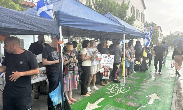 Πόλεμος στο Ισραήλ: Συγκλονίζουν οι μαρτυρίες των απελευθερωμένων ομήρων της Χαμάς